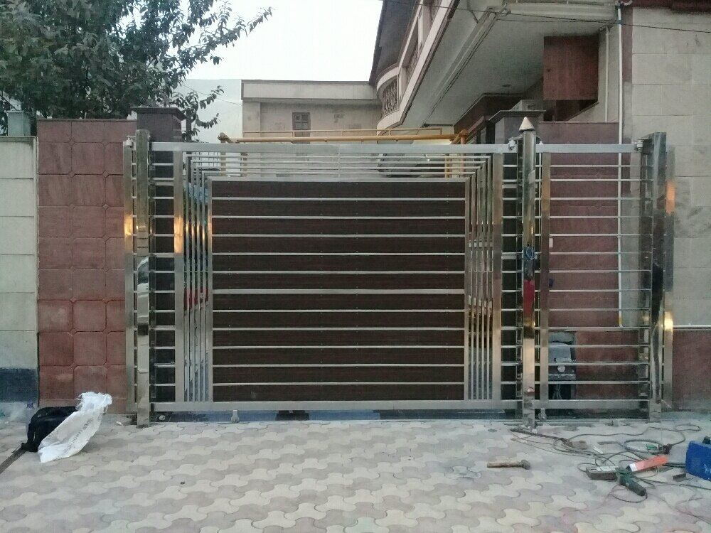 Custom steel motorized sliding gate fabricated in Kharagpur